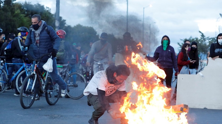 Muere Lucas Villa, quien fue tiroteado en una protesta pacífica en Colombia