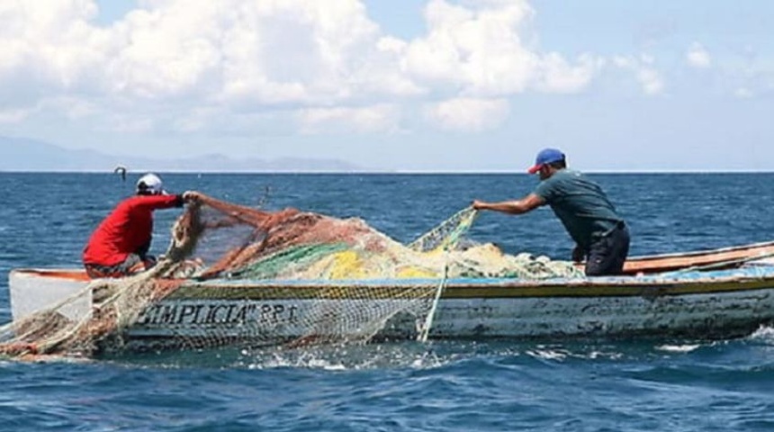 Nicaragua pide a los barcos de pesca retornar a puerto seguro por ingreso de onda tropical