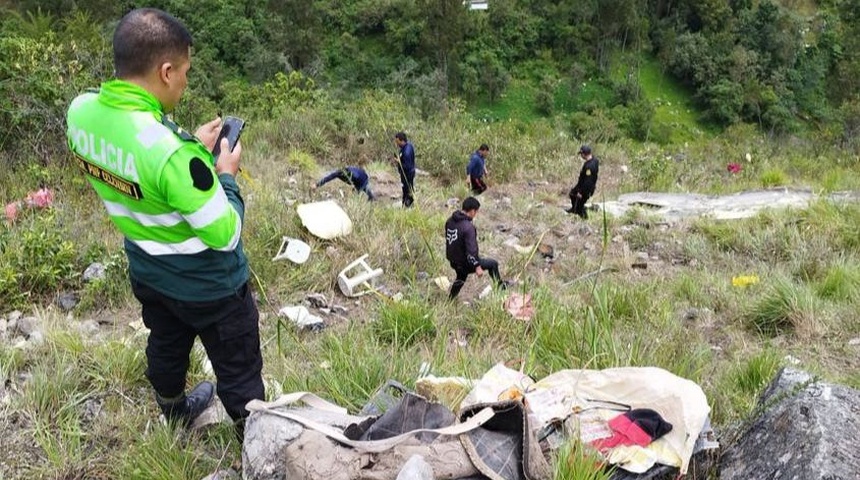 Sube a 23 el número de fallecidos en un accidente de bus en el norte de Perú