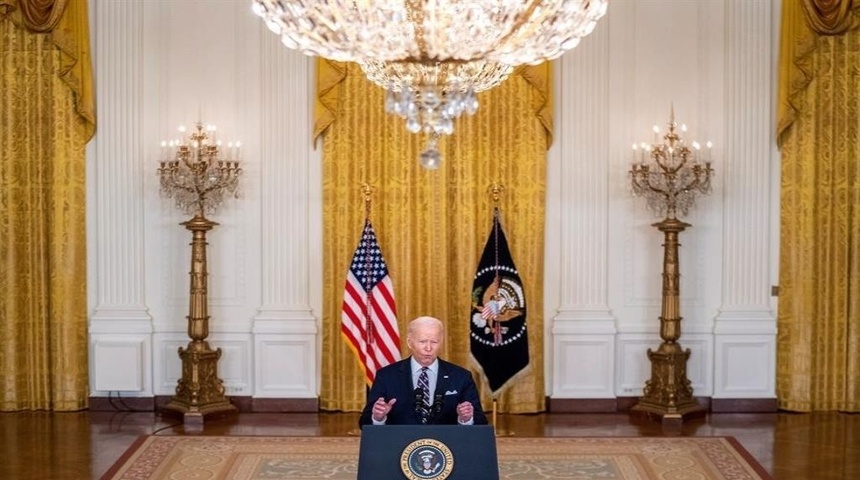 Joe Biden anuncia sanciones contra Rusia y el envío de soldados a los países bálticos