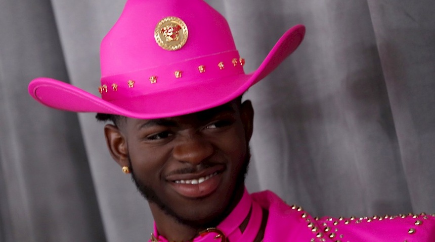 Lil Nas X lleva su lucha con Nike a la cárcel a otro tema musical irreverente