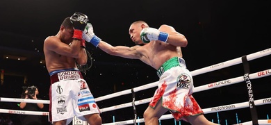 pelea de roman chocolatito gonzales contra el gallo estrada