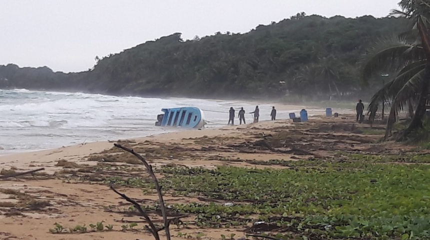 Padre e hijo perdieron la vida tras el vuelco de panga cerca de los Cayos Perlas