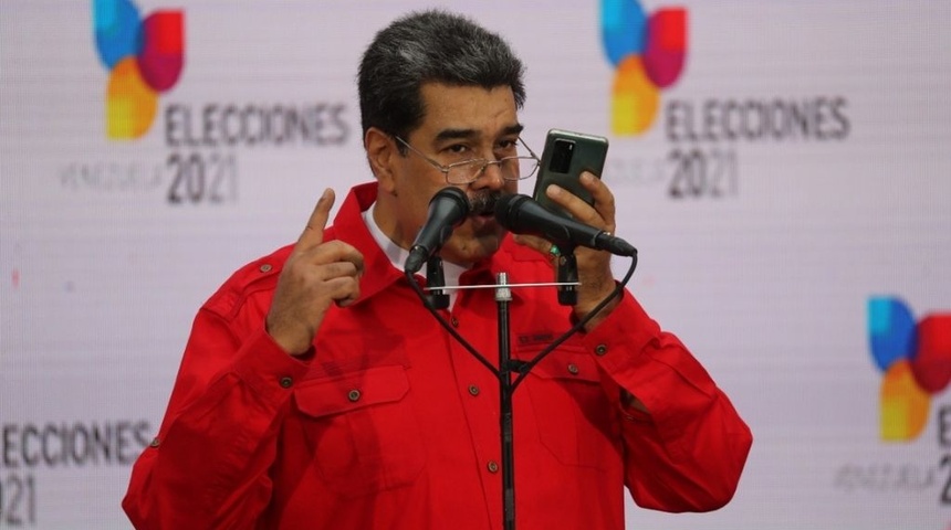 Maduro espera que se abra un diálogo "directo, valiente y sincero" con EEUU