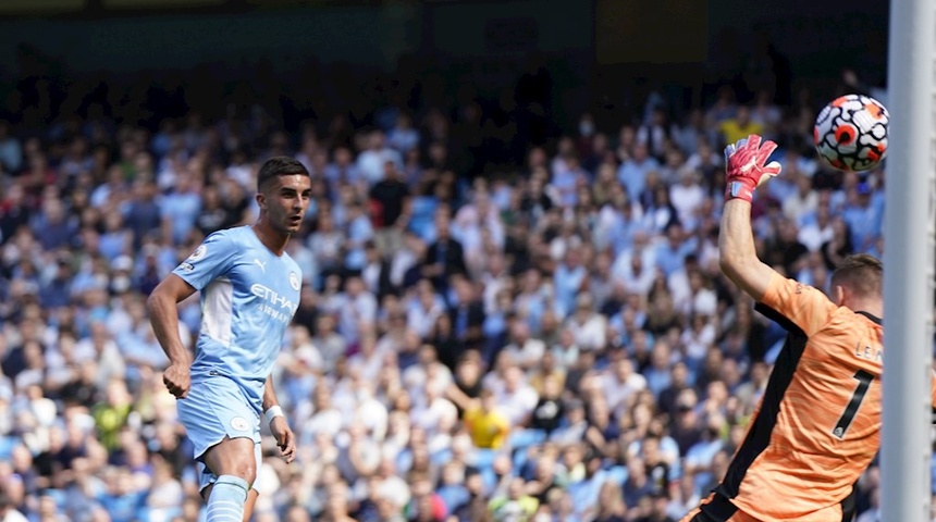 Ferrán propicia la goleada del Manchester City al Arsenal con Odegaard