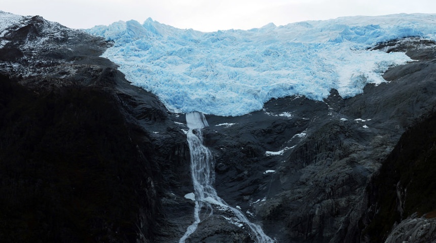 Gota a gota, desaparecen los colosales glaciares que Darwin admiró en su viaje más austral