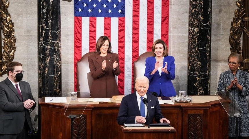 Joe Biden cierra espacio aéreo de Estados Unidos a todos los vuelos rusos