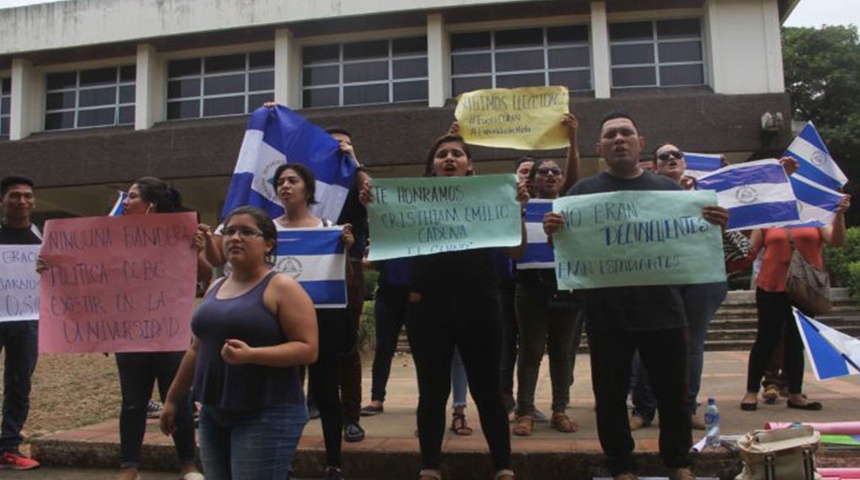 12 estudiantes de Unan-León fueron expulsados por protestar en contra de Ortega