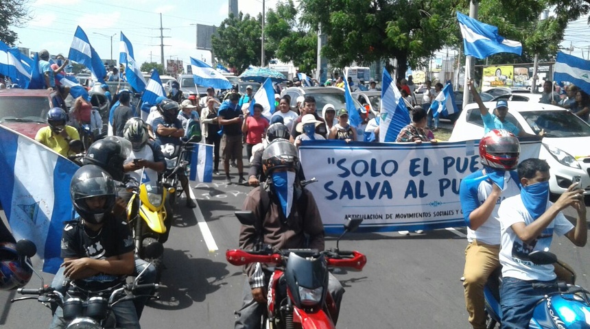 Caravana recorre barrios de Managua