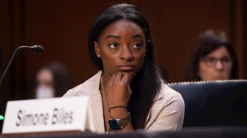 Biles obliga a EE.UU. a cuestionar el sistema que toleró los abusos de Nassar