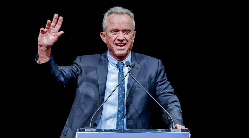 Trump agradece a Robert F. Kennedy Jr. el apoyo electoral tras suspender su campaña