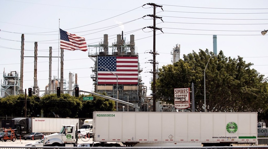 Petróleo de Texas sube un 4.7 % y cierra semana por encima de los 90 dólares