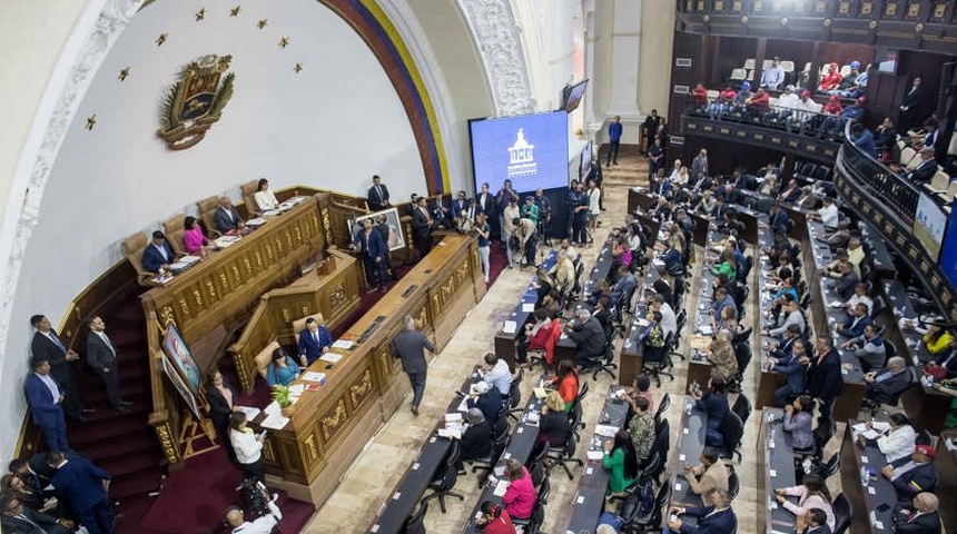 Venezuela debate una ley para inhabilitar de forma perpetua a quienes pidan sanciones