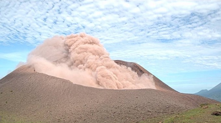 Volcán Telica registra 775 explosiones en los últimos cuatro días