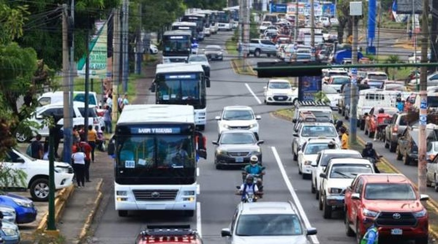 Rosario Murillo habla de 3 mil buses nuevos, pero no hay señales de mejora en servicio de transporte