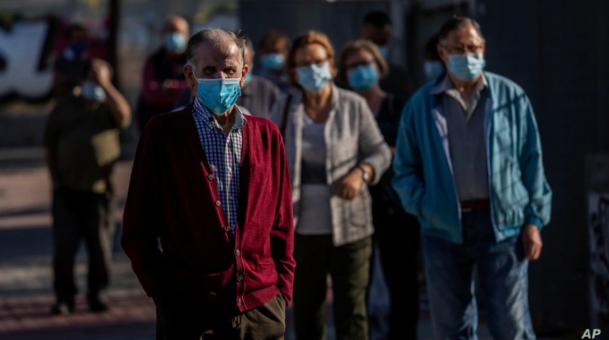 La covid obliga a Madrid a retomar restricciones