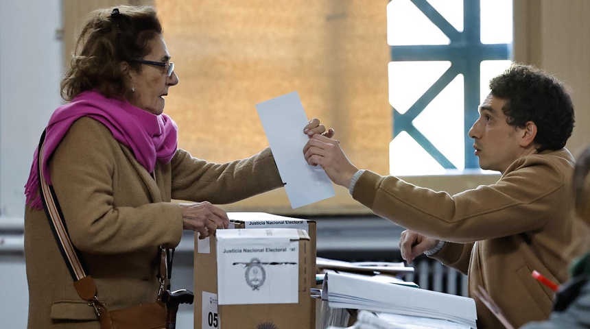 Alberto Fernández celebra que Argentina vote a 40 años del regreso de la democracia