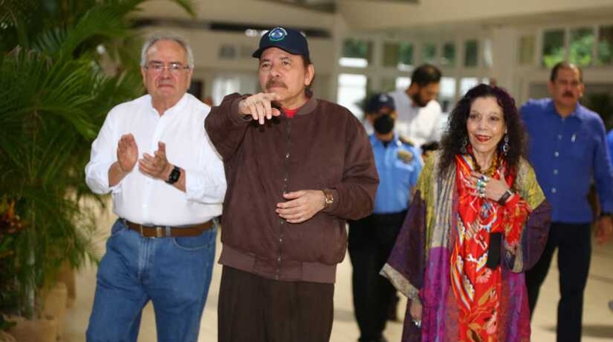 Daniel Ortega dice que es un honor condena de OEA, habla de "relevo" en FSLN