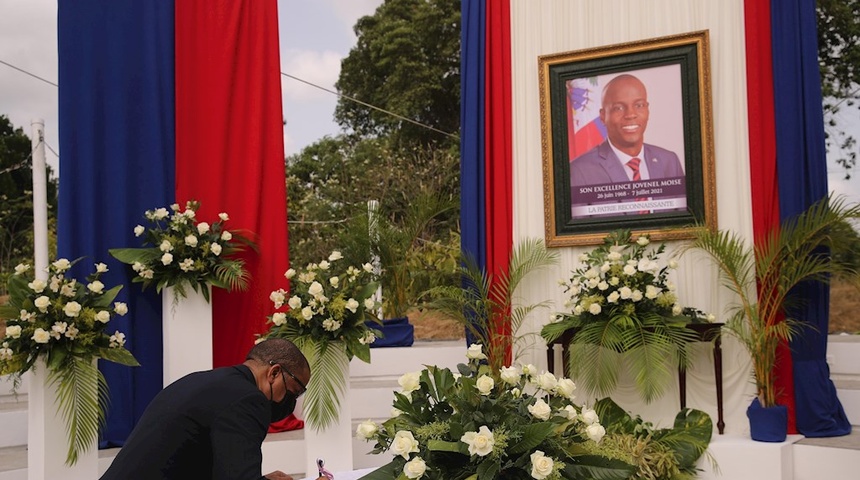 Viuda de Moise rechaza dinero público para un funeral de Estado