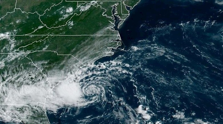 Baja presión frente a Carolina del Sur puede llegar a tormenta tropical