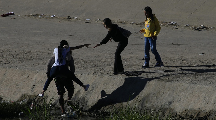 Baja 97 % la llegada irregular a EE.UU. de cubanos, haitianos y nicaragüenses