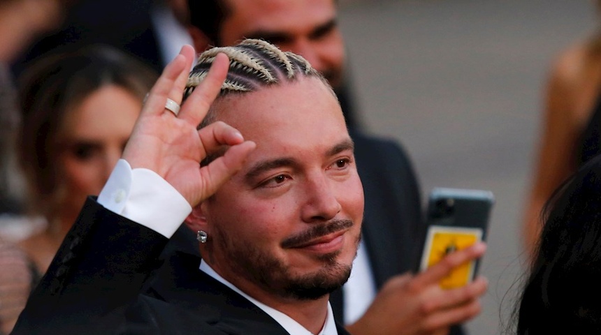 Órgano de justicia de Colombia no hará retractarse a J Balvin por "Perra"