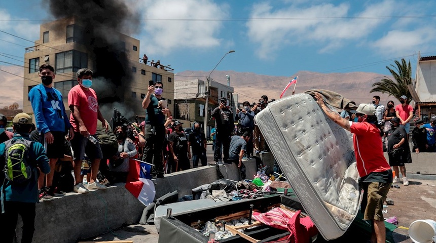 Disturbios en una marcha contra la migración irregular en el norte de Chile