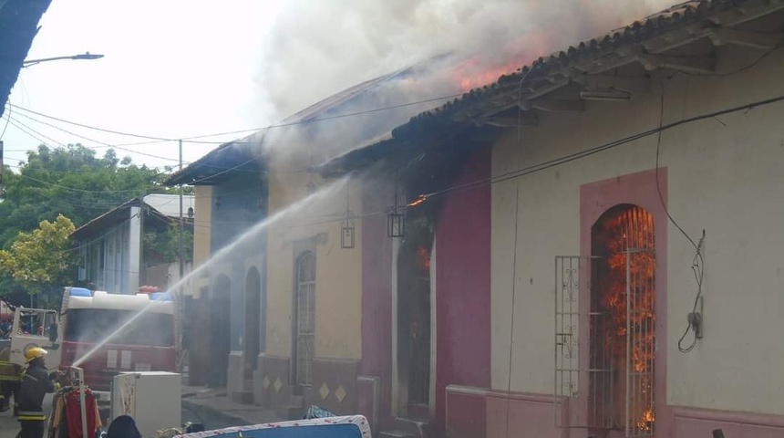 Fallece adulta mayor que resultó quemada en incendio de León