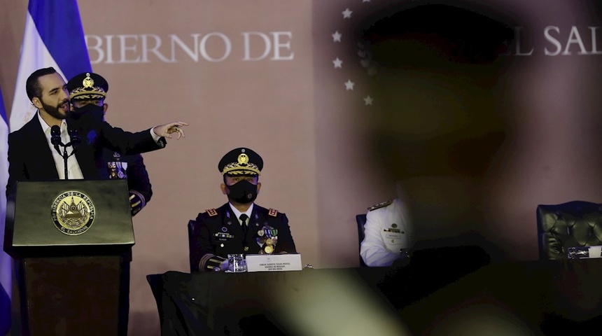 El Gobierno salvadoreño buscaría crear su propia criptomoneda, según El Faro