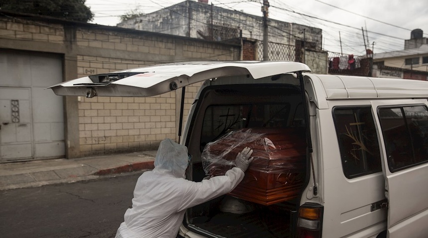 Guatemala suma 751 muertes por covid-19 en 15 días en la cuarta ola del virus