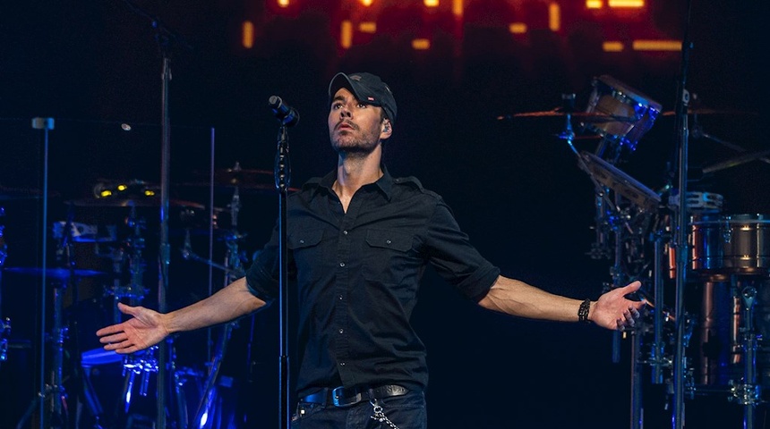 Enrique Iglesias lanza disco con 4 "remixes" del éxito con Farruko "Me pasé"