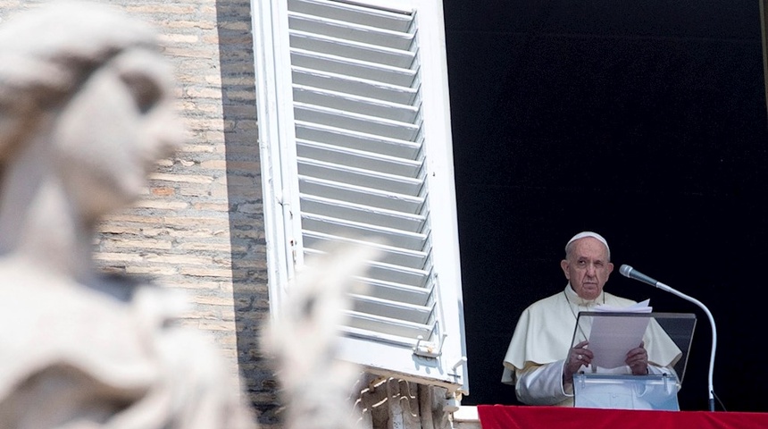 Papa: no hay que buscar a Dios en sueños de grandeza y poder