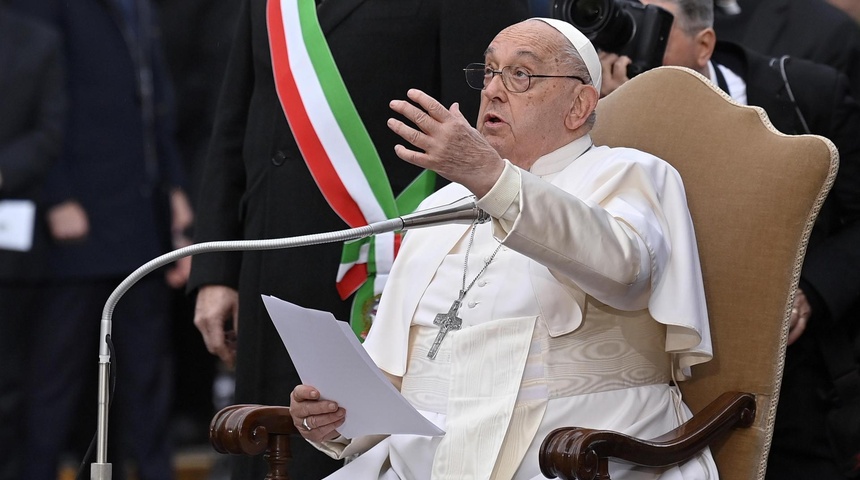 El papa ante la Inmaculada: Que el Jubileo sea un mensaje de esperanza para la humanidad