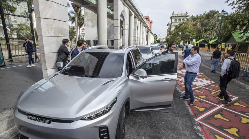 Inicia en Guatemala una caravana de autos eléctricos que recorrerá centroamérica