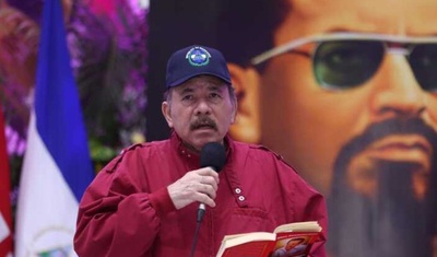 cumpleños de daniel ortega