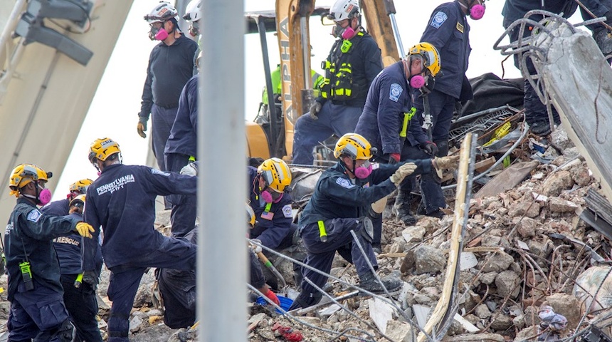 Sube a 94 la cifra de muertos en el derrumbe del edificio en Miami-Dade