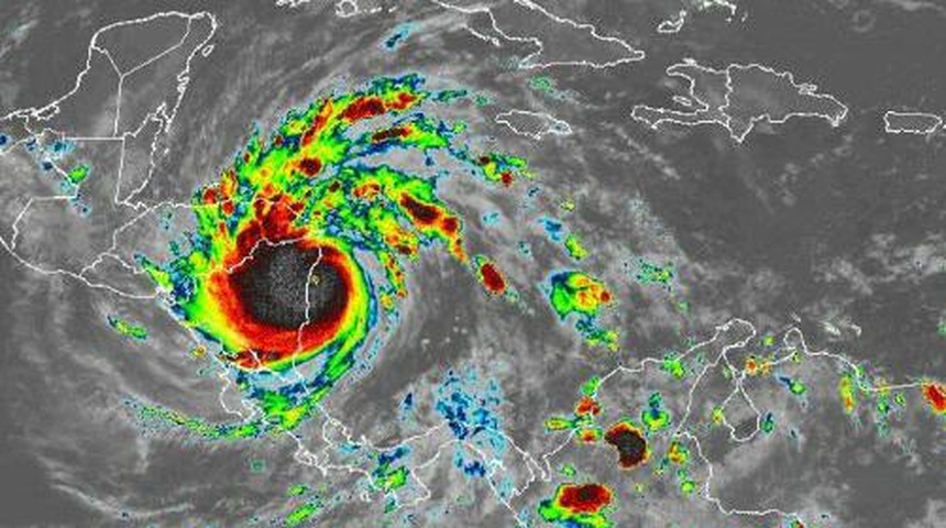 Huracán Iota baja a categoría 4 previo a tocar tierra en Nicaragua