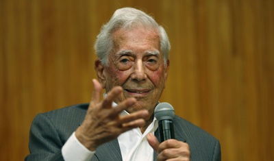 escritor peruano vargas llosa hospitalizado covid-19