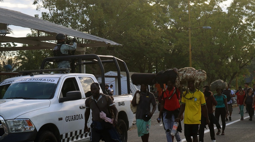 La caravana migrante denuncia más restricciones tras la reunión de México con EEUU