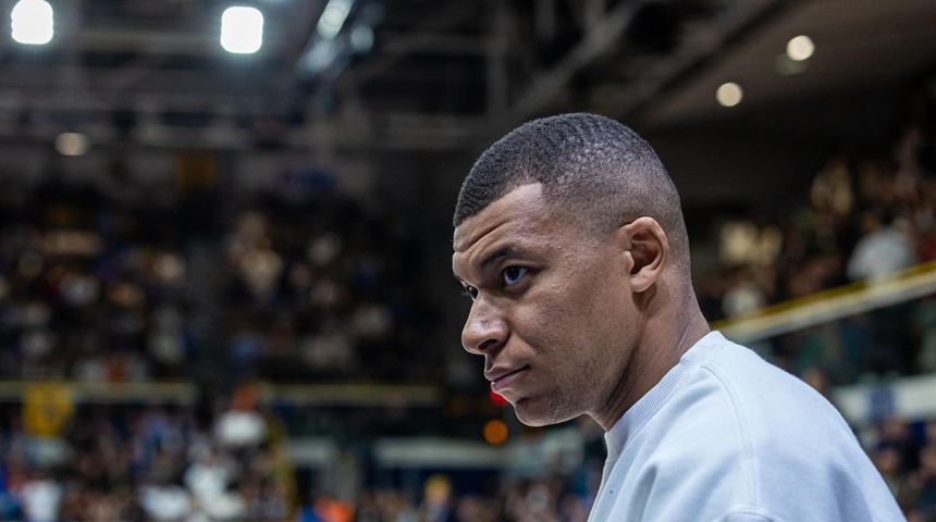 PSG vuelve mañana a los entrenamientos con Mbappé apartado de forma indefinida