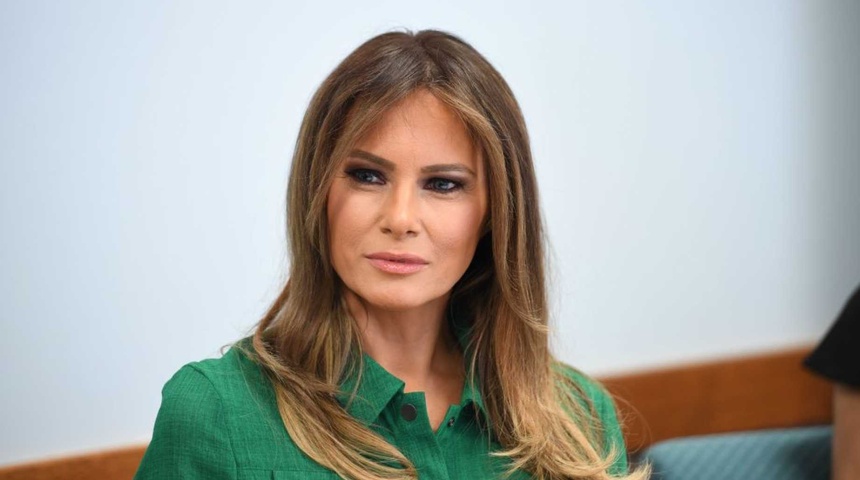 Melania Trump trata de hacer de jardinera y salen los memes en las redes sociales