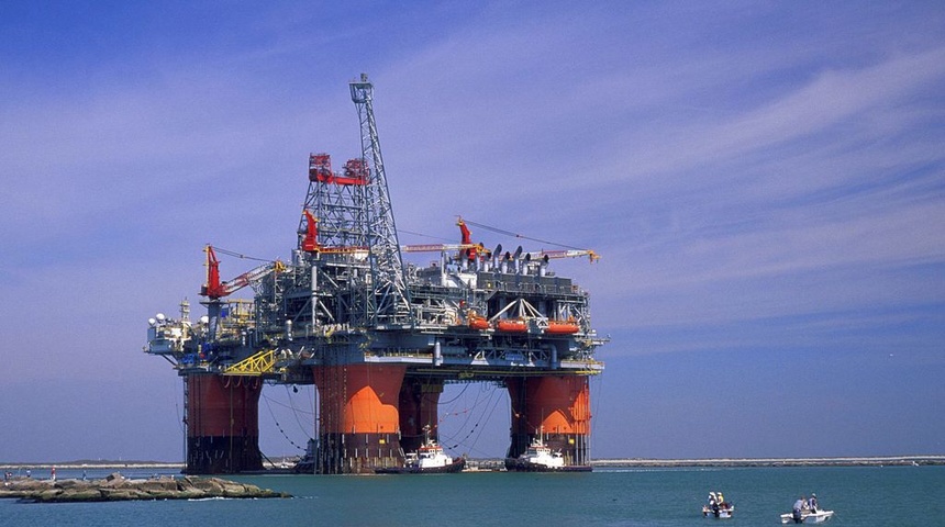 El petróleo de Texas abre con una bajada del 0.74 % y el barril se sitúa en 72.35 dólares