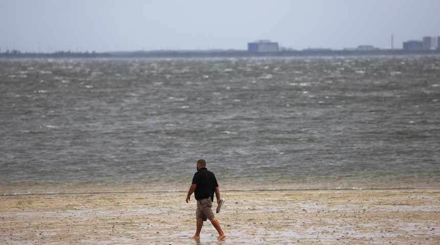 Dos posibles víctimas mortales en primer el balance del paso de Ian por Florida