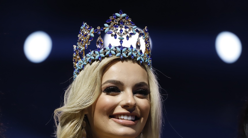 Polonia gana la corona de Miss Mundo 2021, en una gala con cierta polémica