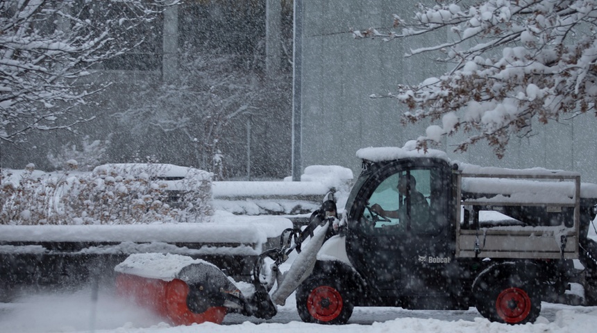 Tormenta invernal con dañinas nevadas avanza hacia el este en EE.UU.