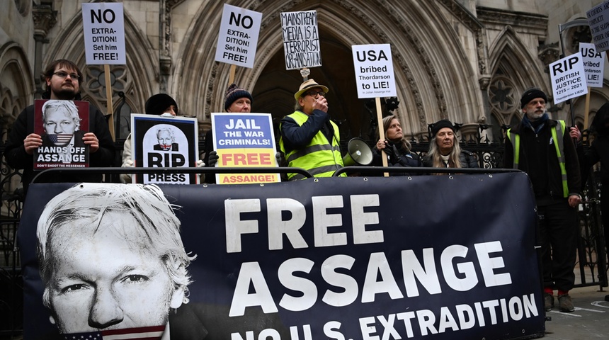 Julian Assange, más cerca de ser extraditado a Estados Unidos