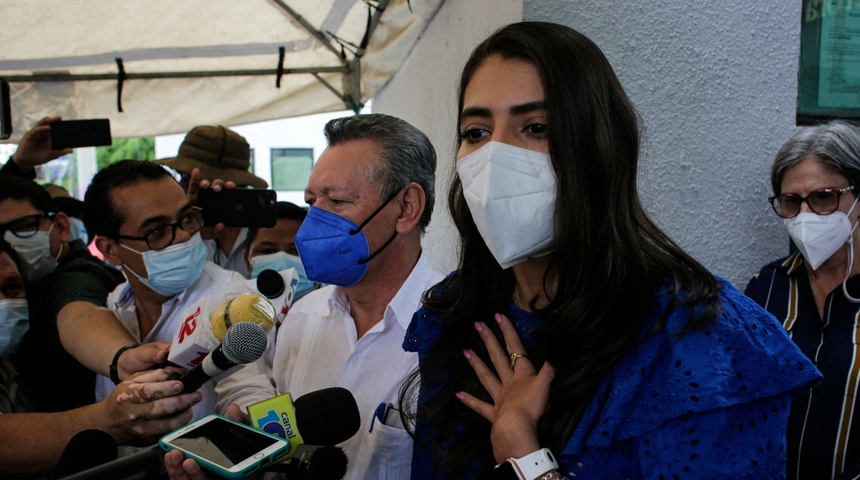 Régimen criminaliza llamado a votar de Berenice Quezada, CxL en sesión de emergencia