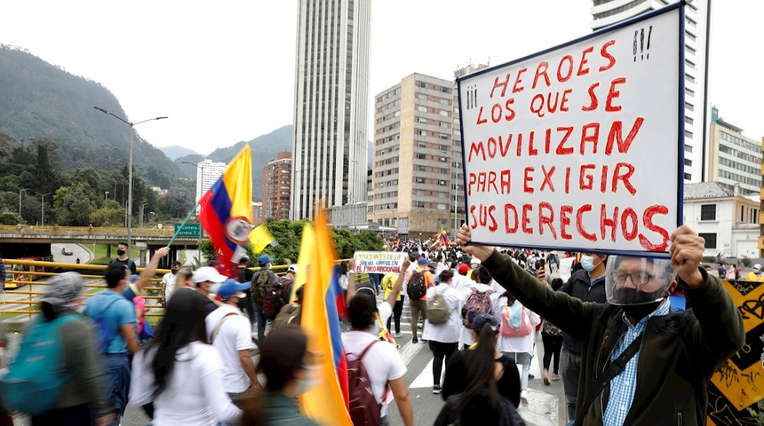 Multitudinarias marchas en Colombia en el inicio del segundo "paro nacional"