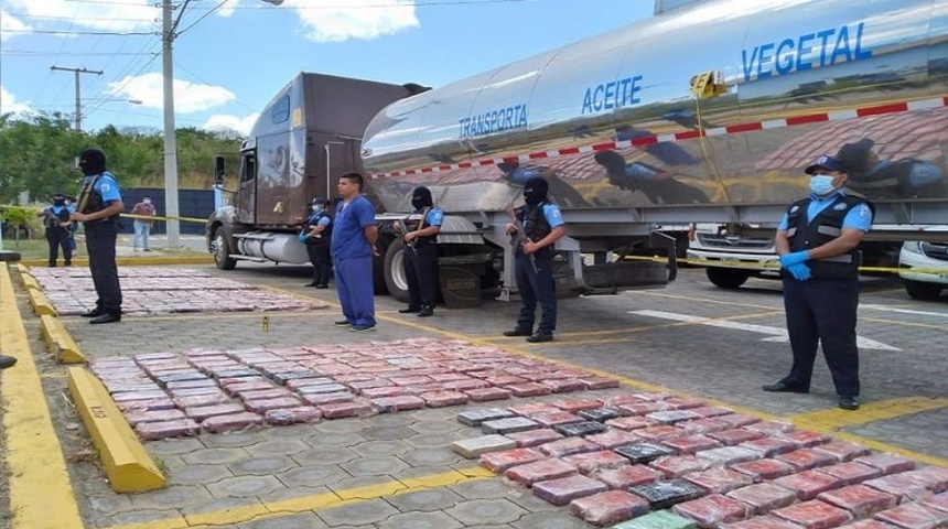 Policía en Nicaragua detiene a costarricense con más de 500 kilos de cocaína