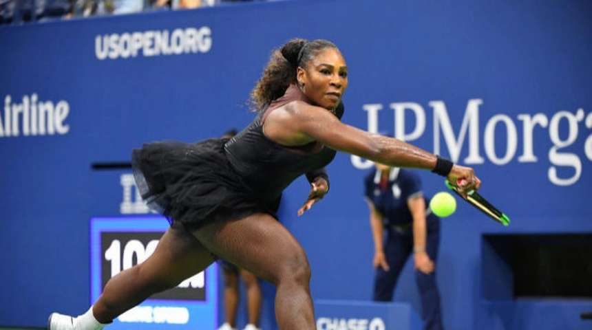 Serena Williams vuelve a las canchas en tutú